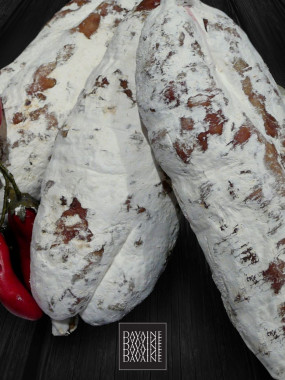 Saucisson sec aux noisettes