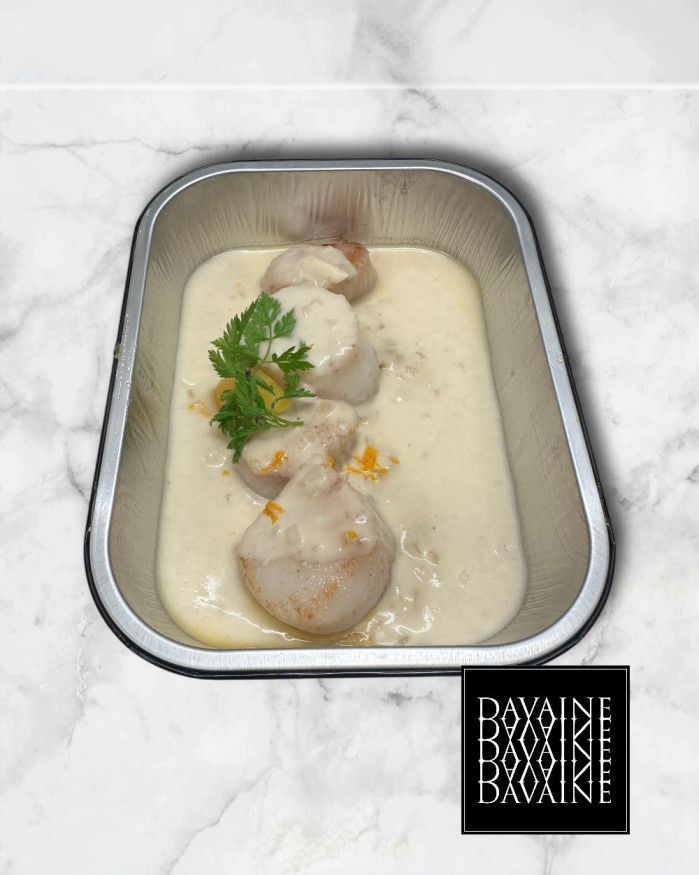 noix de Saint Jacques snackées , confit d'endives à l'orange sauce porto blanc 