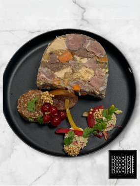 pressé de paleron confit, foie gras et figues 