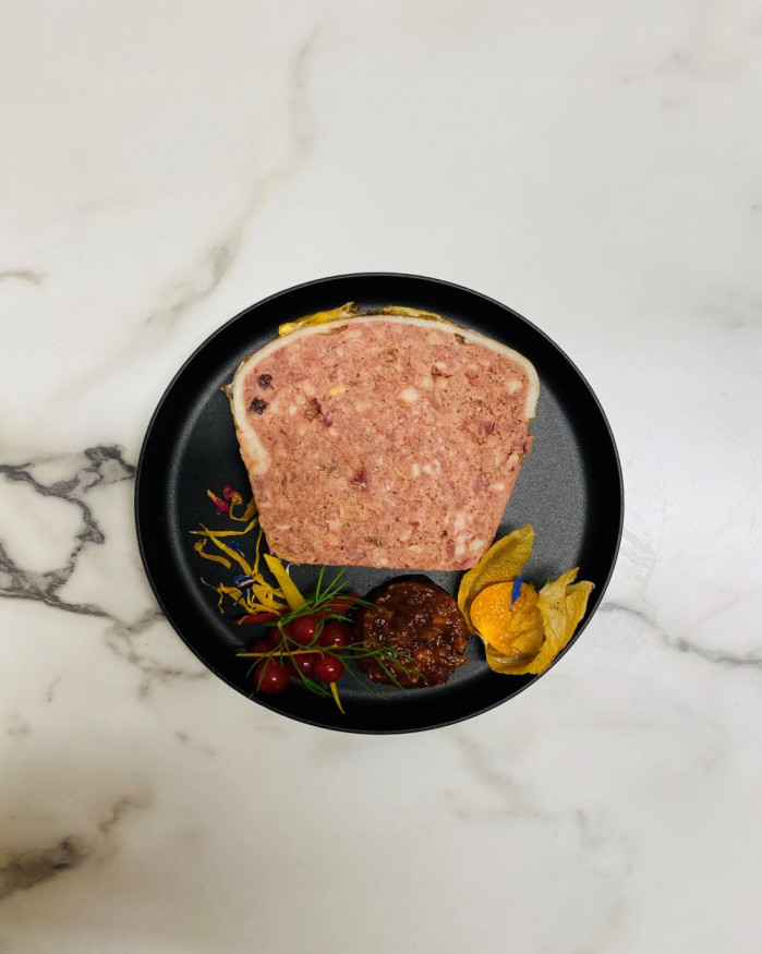 Terrine de perdrix au porto blanc et champignons des bois 