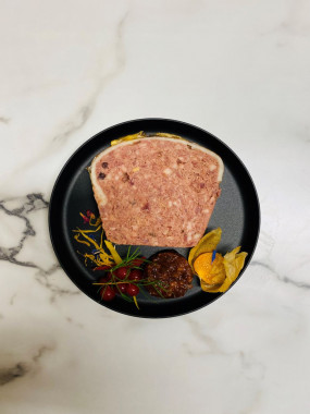 Terrine de perdrix au porto blanc et champignons des bois 